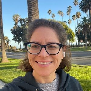 Meet your Posher, Monica